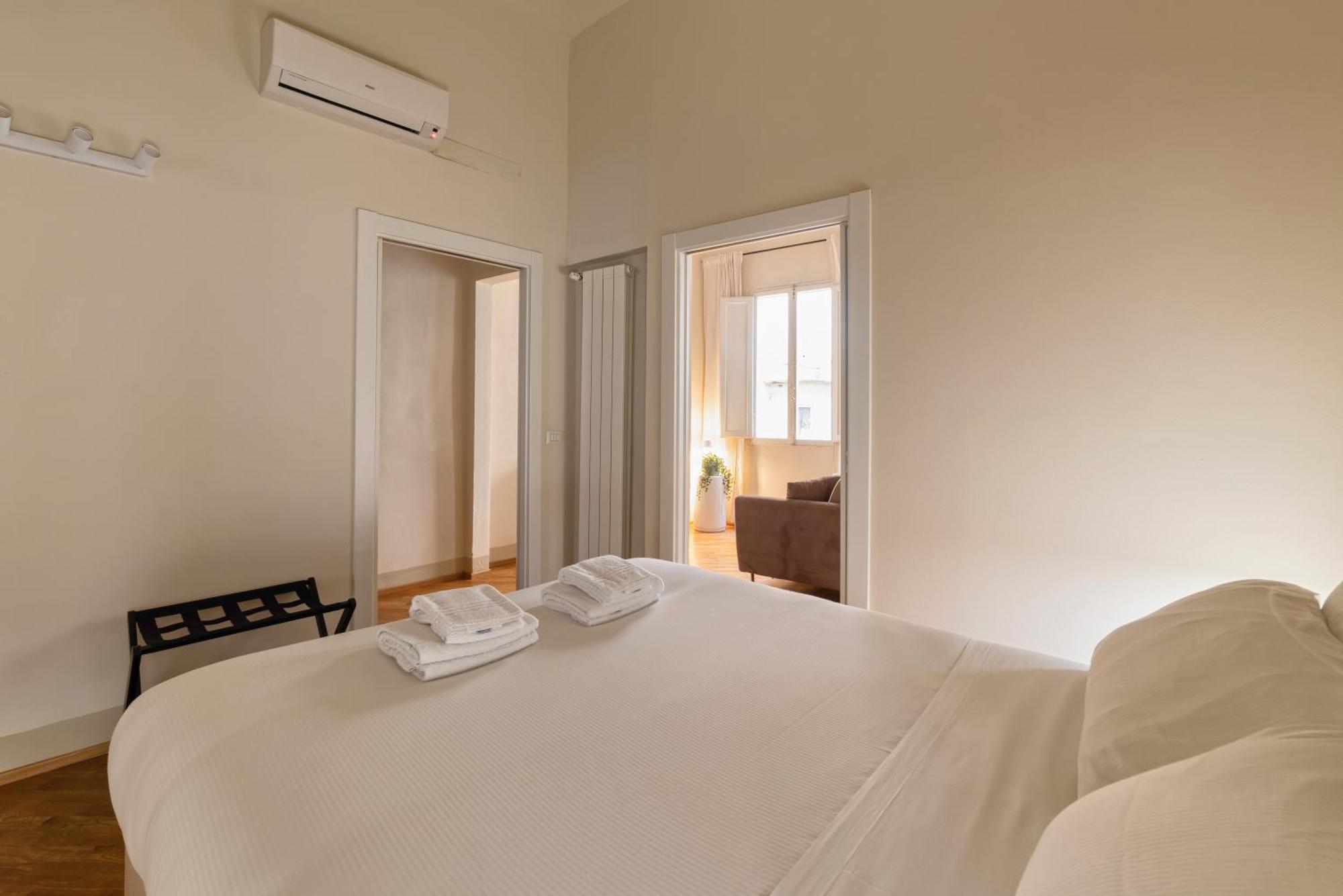Apartment Loggia 17 *